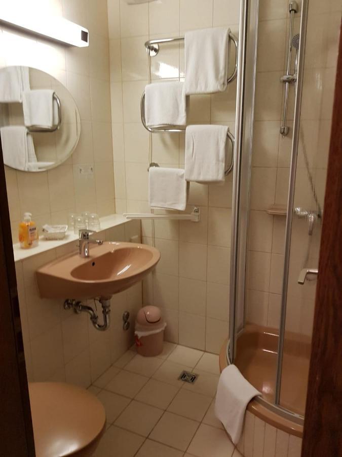 Hotel Zum Mueckenberger Hof Lauchhammer Luaran gambar